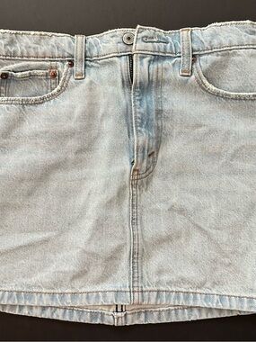 Abercrombie & Fitch Light Wash Denim Relaxed Skirt
